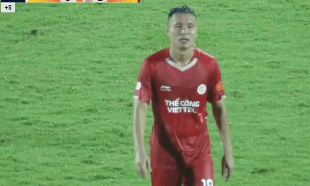 Tuyển thủ Việt Nam bị VFF treo giò hết giải vì hành vi “thiếu văn hóa” tại V.League