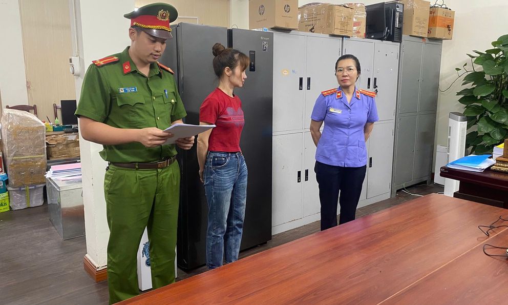 Lệnh bắt tạm giam bà chủ kho bỉm Đỗ Thị Tuyết SN 1982