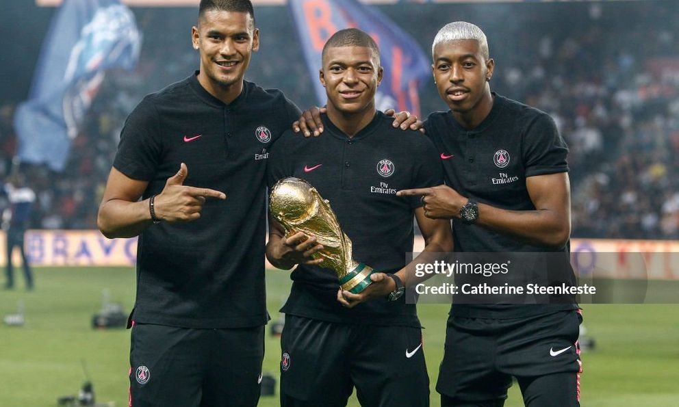 Độc nhất vô nhị: Cầu thủ vô địch World Cup nhưng vẫn có thể tham dự AFF Cup