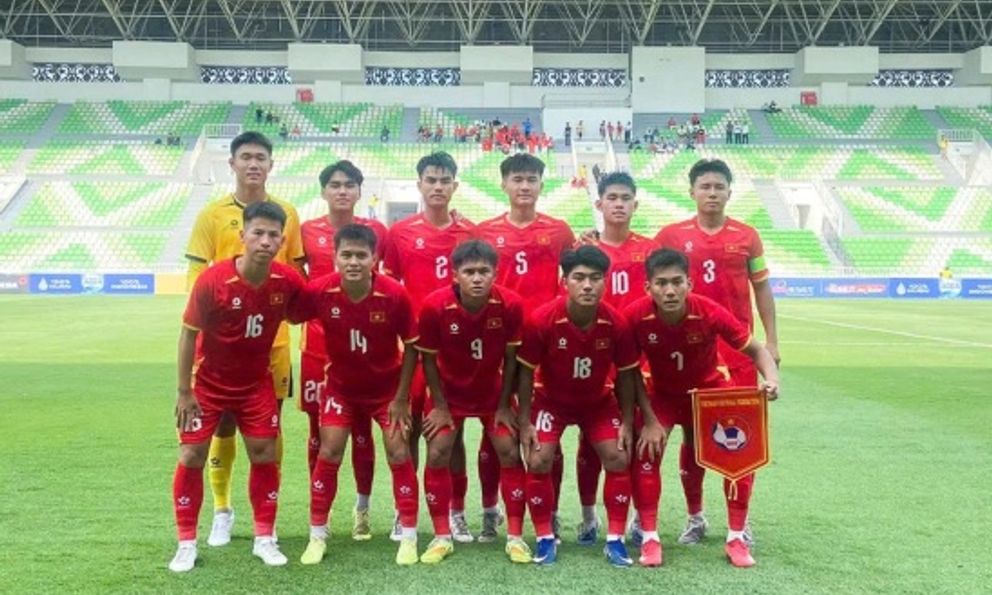 Báo Trung Quốc lo lắng vì ngôi sao Việt kiều và HLV tuyển Việt Nam