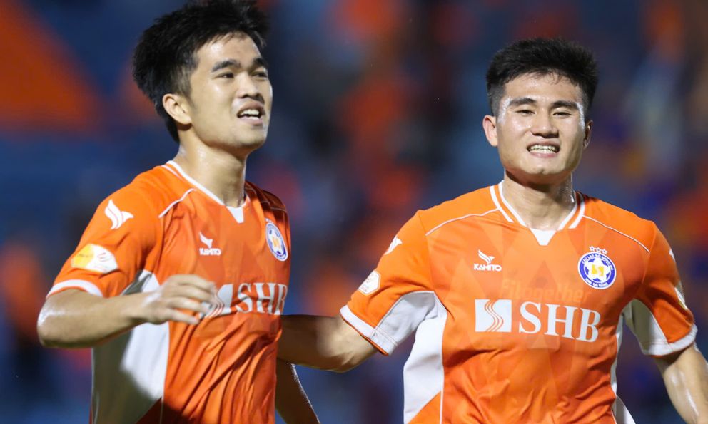 Gay cấn cuộc đua trụ hạng V.League 2025/26