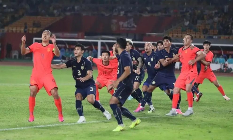 Báo Trung Quốc: “Đáng xấu hổ khi để tuyển Thái Lan cầm hòa 0-0”