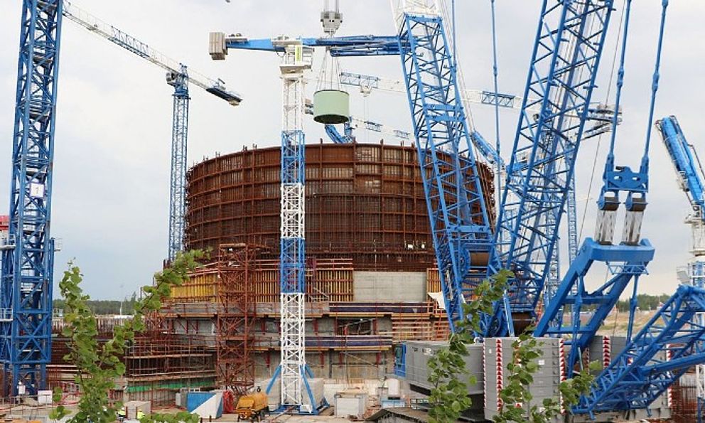 Nga đặt vật thể nặng 120 tấn vào 
