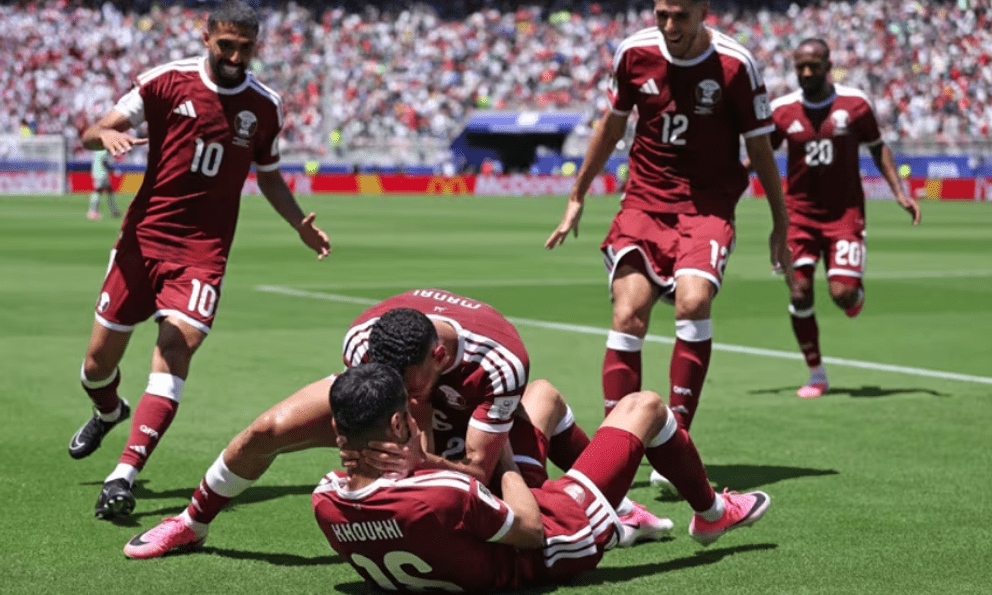 Ngược dòng kịch tính, đội tuyển Qatar có điểm số lịch sử tại World Cup