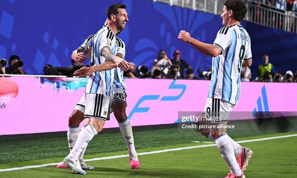Messi hướng tới cột mốc lịch sử, Argentina chờ hạ Áo để sớm giành vé đi tiếp