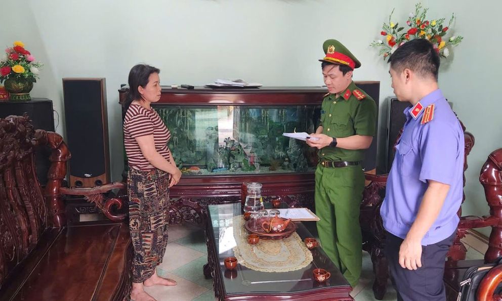 Quyết định khởi tố chủ cơ sở kinh doanh Phạm Thị Bích Ngọc 