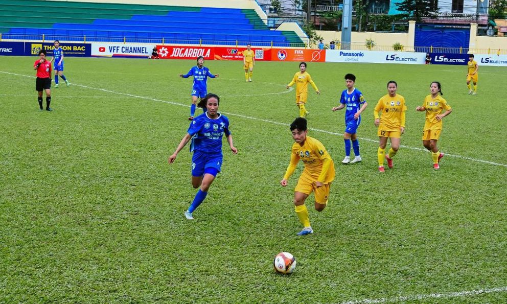 Thái Nguyên T&T giải cơn khát chiến thắng, bám đuổi nhóm đầu đầy quyết tâm