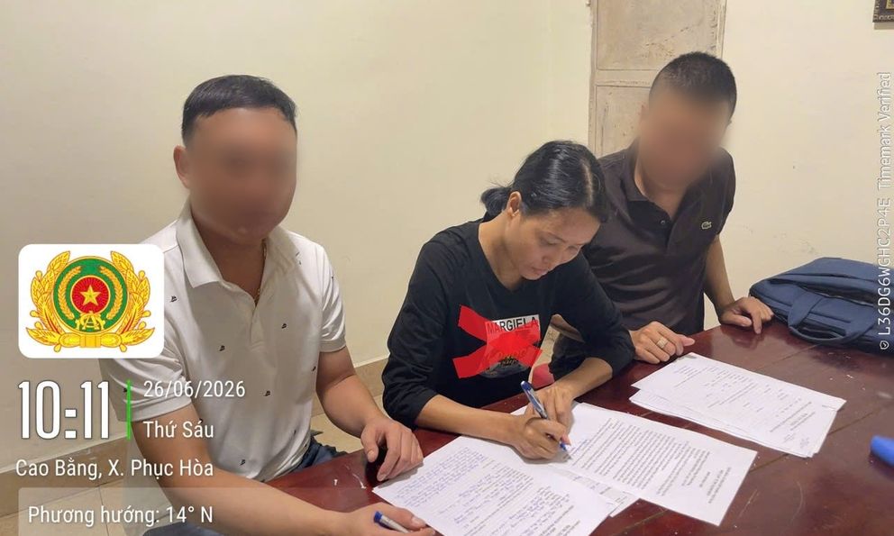 Phạm Thị Hồng SN 1983 ra đầu thú sau thời gian dài trốn tại nước ngoài