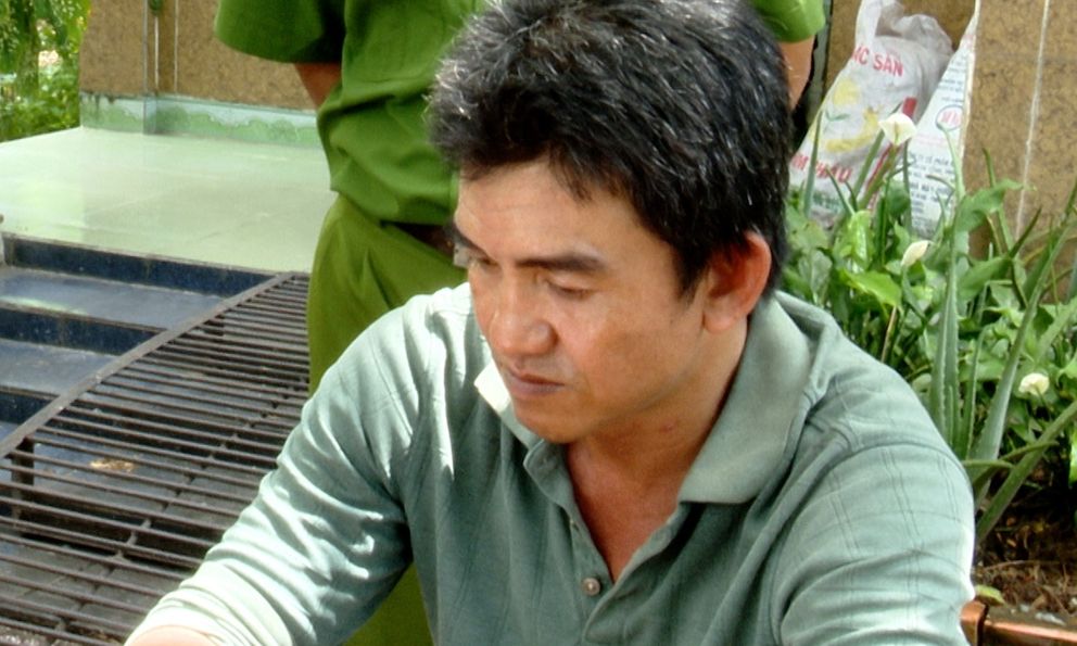 Thi hành lệnh bắt tạm giam Nguyễn Thanh Cần SN 1980