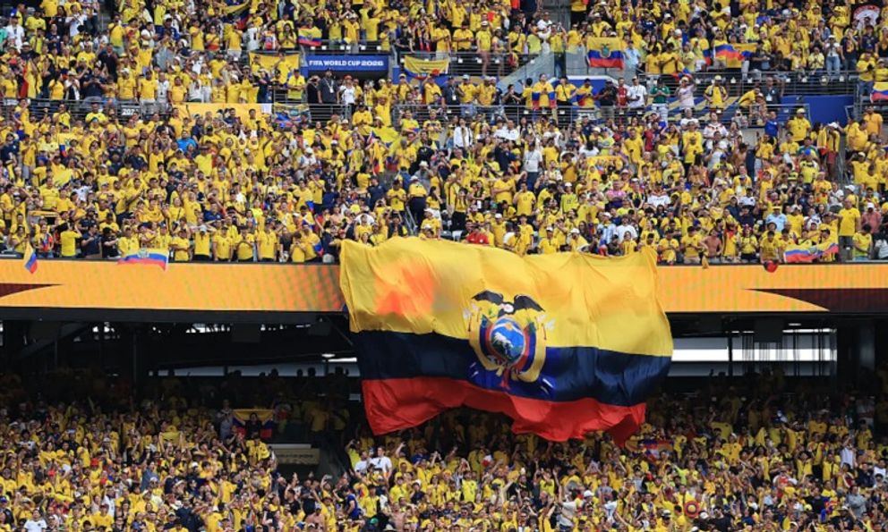 Ecuador lập kỳ tích hạ gục Đức, Tổng thống cho cả nước nghỉ lễ ăn mừng
