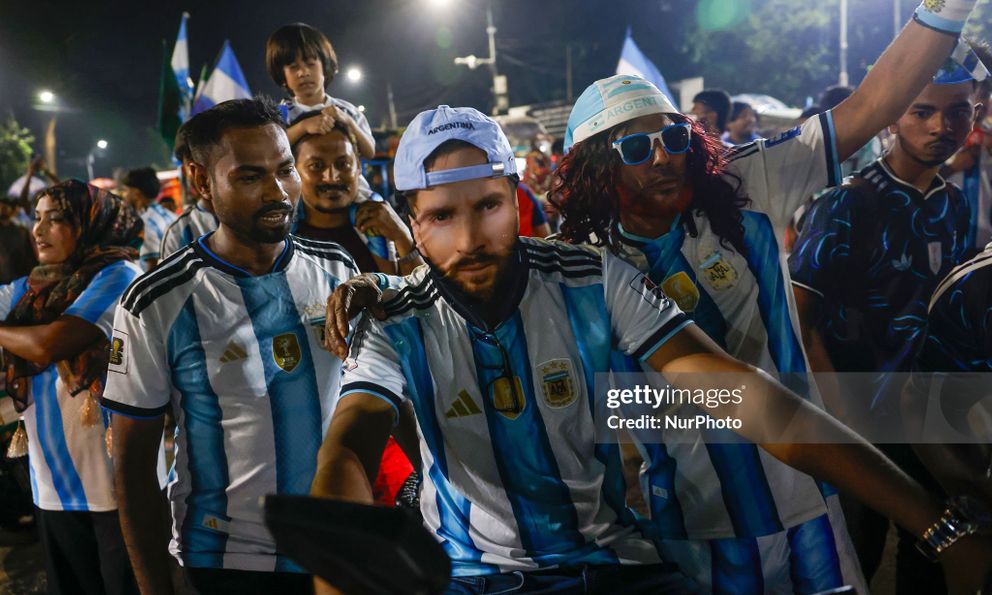Quốc gia 177 triệu dân không dự World Cup nhưng cuồng Messi và tuyển Argentina khiến cả thế giới sửng sốt