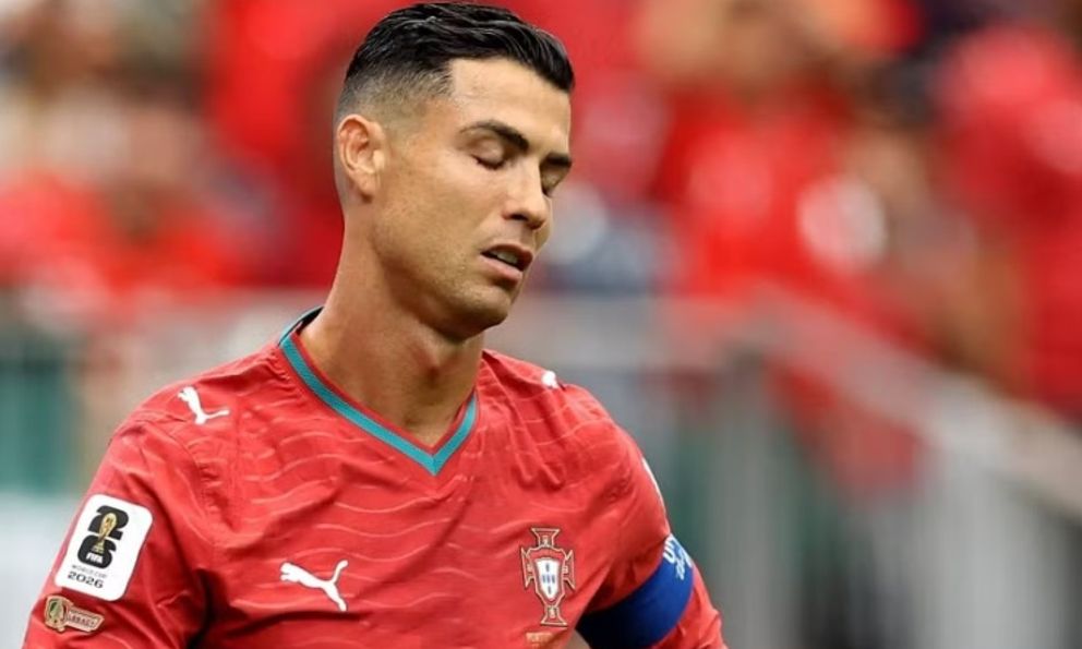 Ronaldo và một thống kê thảm họa: Huyền thoại vĩ đại dần trở thành… “người thừa”?