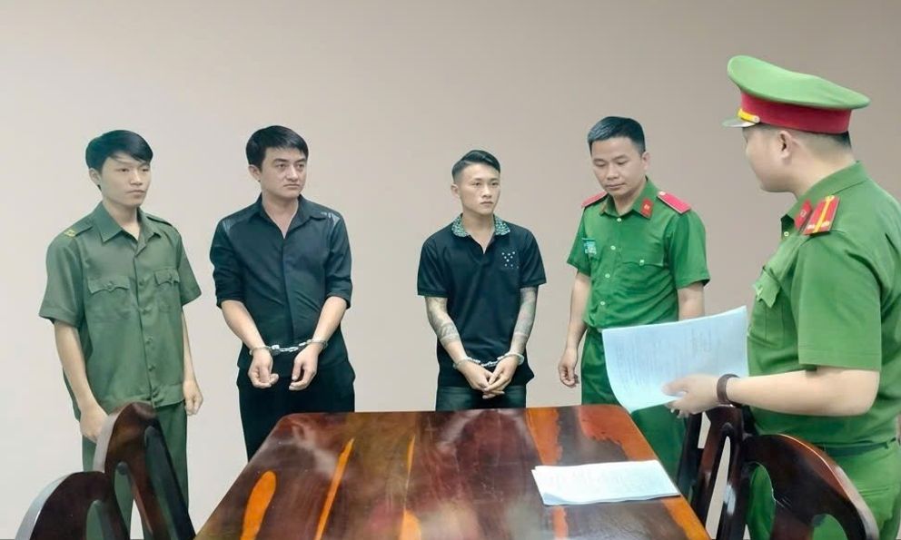 Từ số tiền gần 15 triệu đồng, công an bắt 2 thanh niên sinh năm 2006