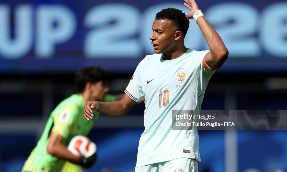 Haaland bênh Mbappe sau quả 11m hỏng ăn ở World Cup: “Chờ 5 phút mới được đá là quá lâu”