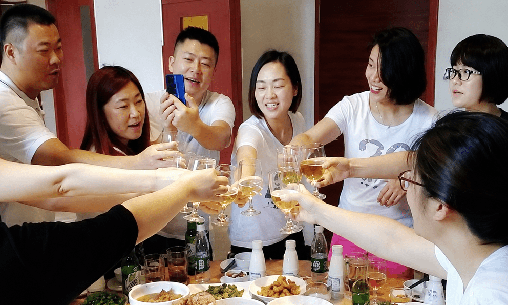 Họp lớp sau 10 năm, lời thú nhận của những người 