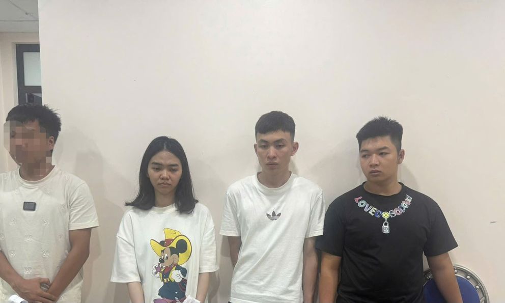 Khám xét khẩn cấp phòng trọ, tạm giữ Nguyễn Thị Cẩm Anh SN 2002