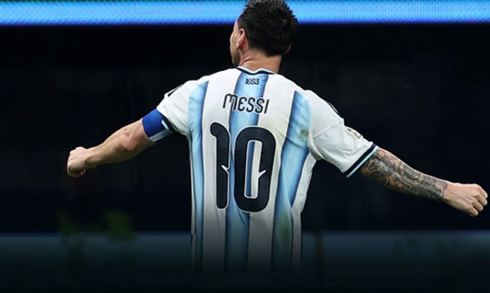 Argentina thua nhưng Messi vẫn thắng ở một điều mà không ai làm được