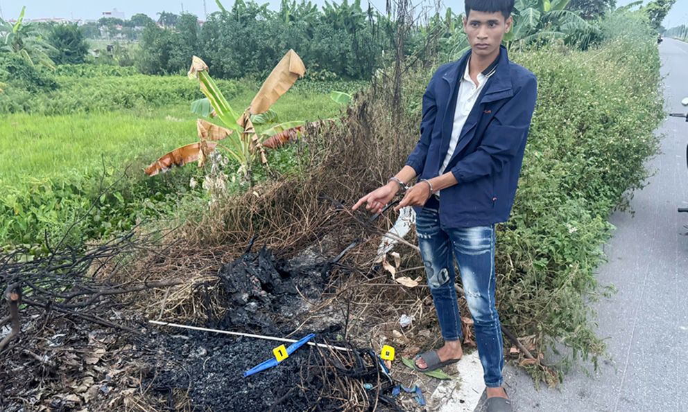 Công an mật phục lúc gần 2 giờ sáng, bắt Nguyễn Văn Anh SN 2002