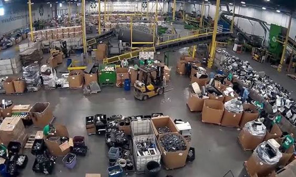 Mỹ bỗng dưng săn lùng thứ mà chẳng ai muốn cất trong nhà mình: Họ không làm cho vui, tất cả đều có lý do