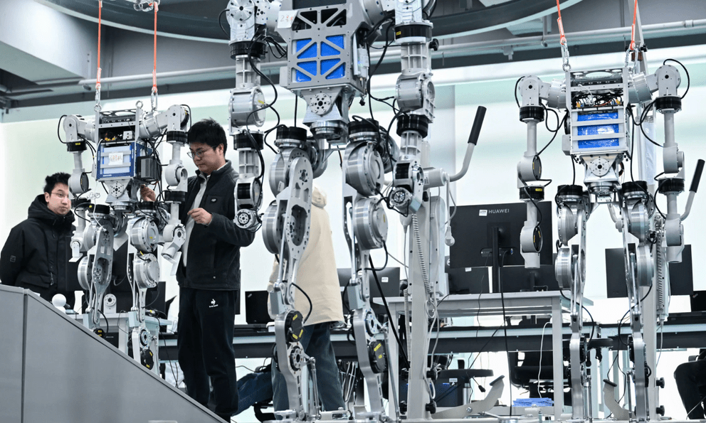 Tháo dỡ toàn bộ một cỗ máy, chuyên gia Nhật nhận ra robot Trung Quốc đã 