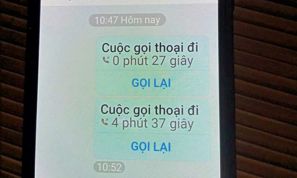 Một phụ nữ bị yêu cầu chuyển khoản 79 triệu đồng, tổ trưởng Đinh Thuỳ Dung lập tức ngăn cản