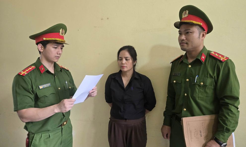 Quyết định khởi tố chủ nợ Đặng Thị Ghi 45 tuổi