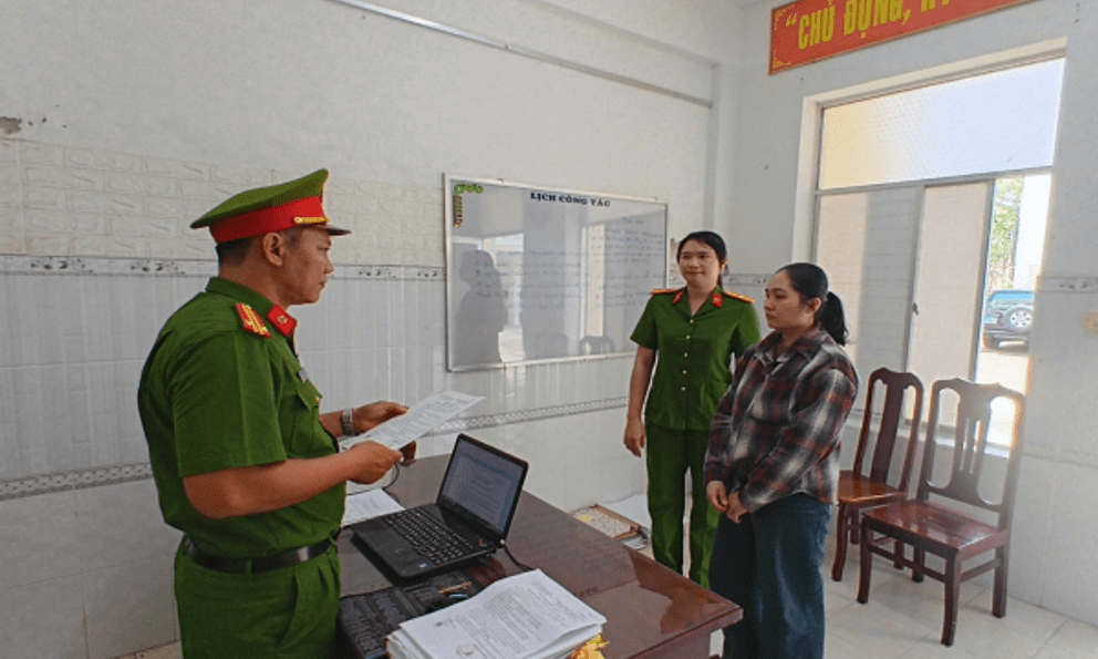 Lệnh bắt tạm giam chủ hụi Lâm Huệ Mi 31 tuổi
