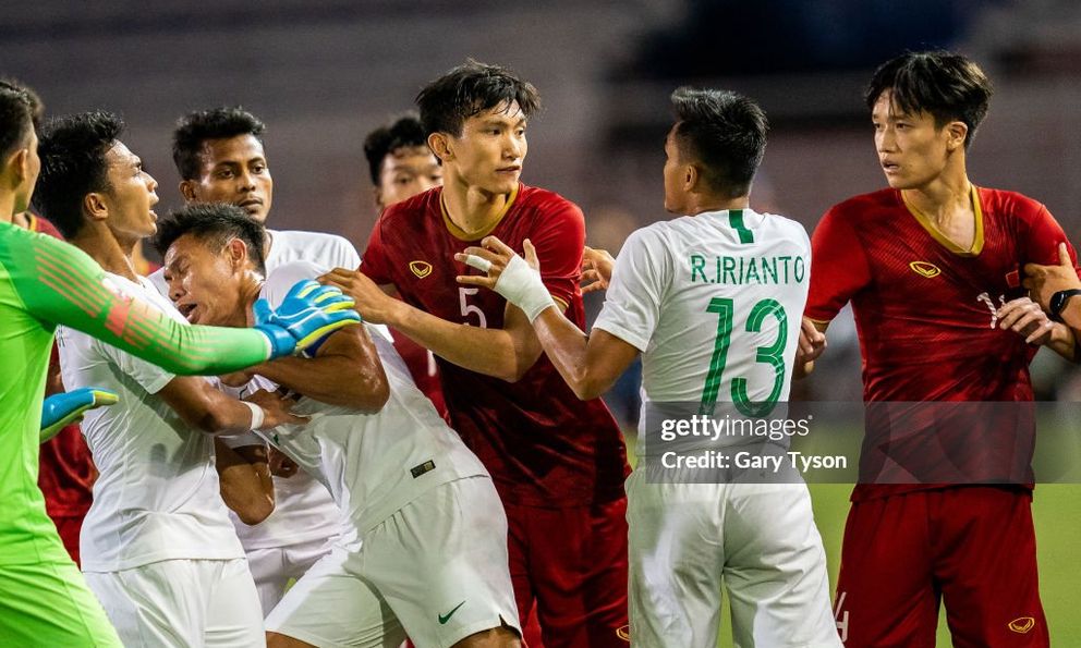 Đoàn Văn Hậu nối dài thành tích ngoạn mục, tiếp tục là 