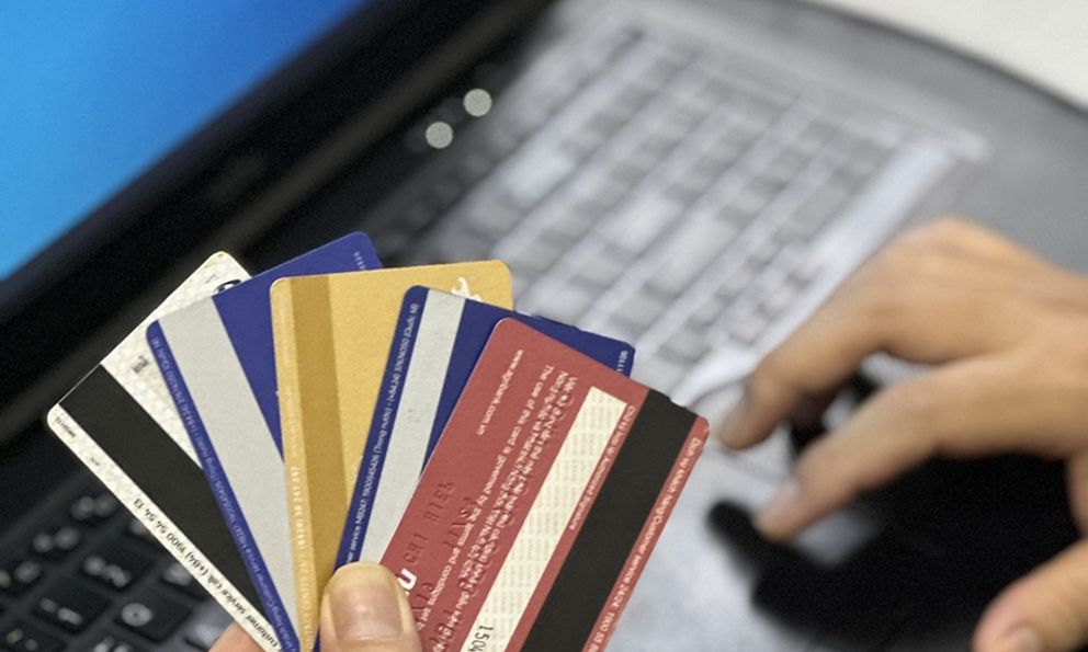 Mức phạt lên đến 200 triệu đồng nếu người dùng tài khoản ngân hàng có hành vi sau