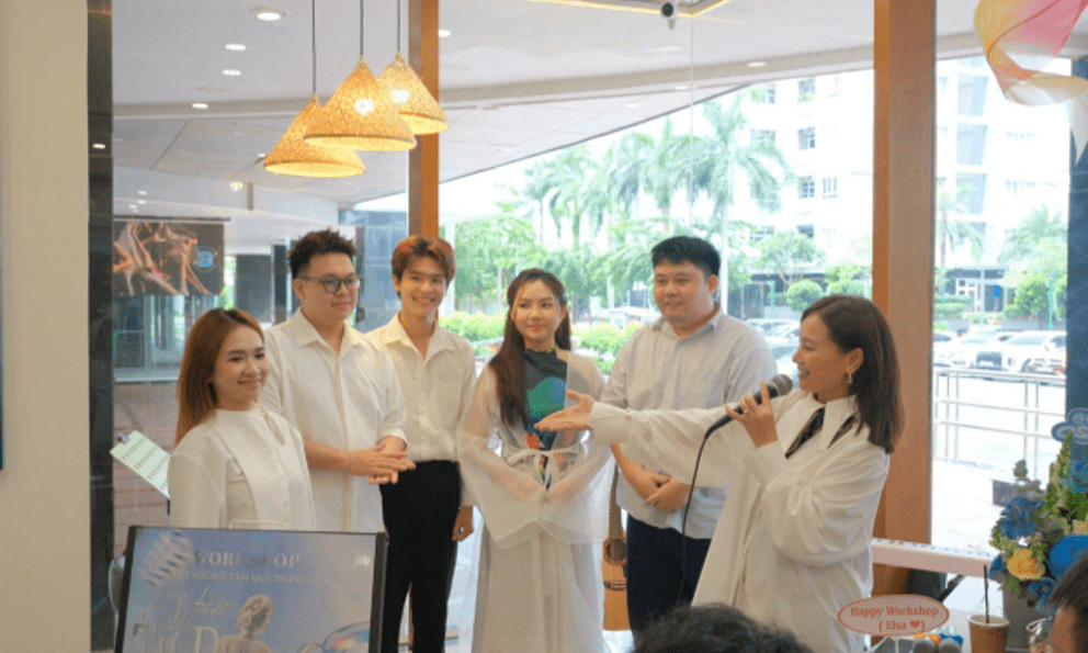 Ca sĩ Thu Phượng tổ chức workshop 