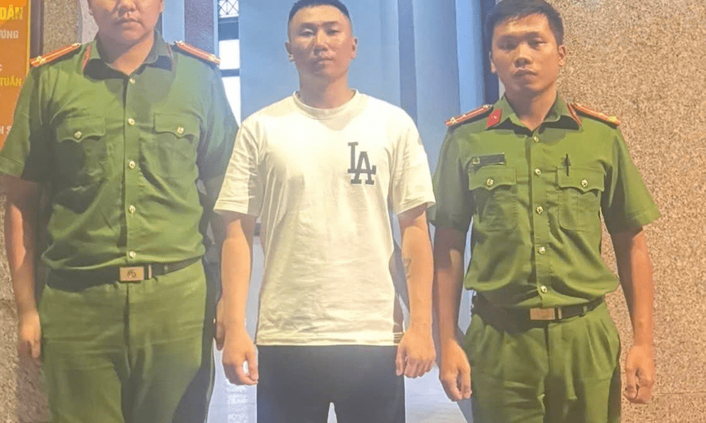 Công an vận động Nguyễn Văn Thái SN 1999 ra đầu thú