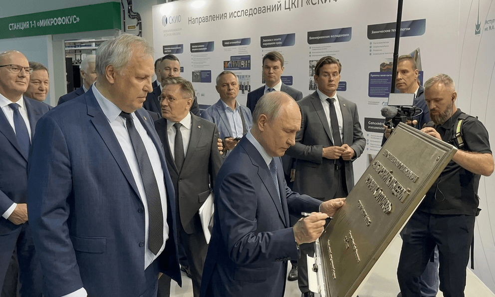 Tổng thống Putin đặt bút lên công trình gần 1 tỷ USD, đưa Nga vào 