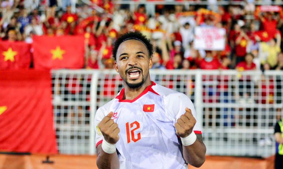 Nguyễn Xuân Son lọt vào bảng vàng lịch sử AFF Cup, Đình Bắc đang ở đâu?