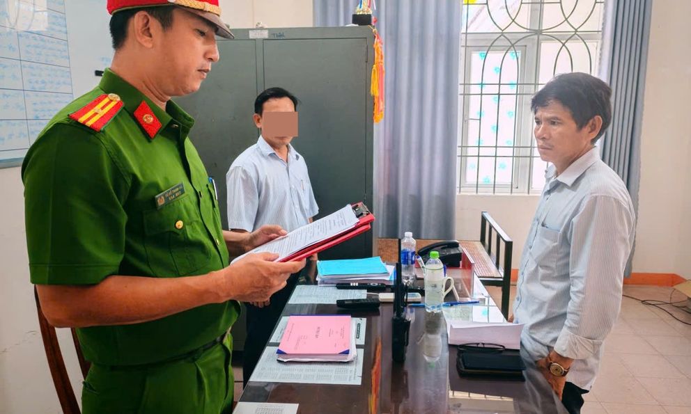 Khởi tố Nguyễn Bảo Đông SN 1976 liên quan đến lô hàng trị giá 240 triệu đồng