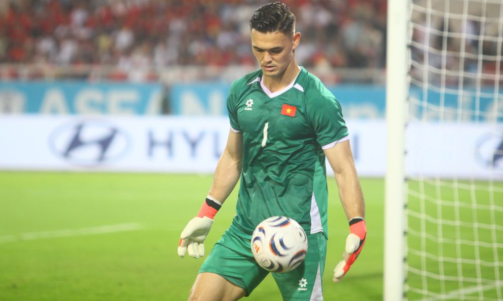 HLV Kim Sang-sik: “Lê Giang Patrik kể cả có đối đầu Ronaldo hay Messi cũng không nao núng”