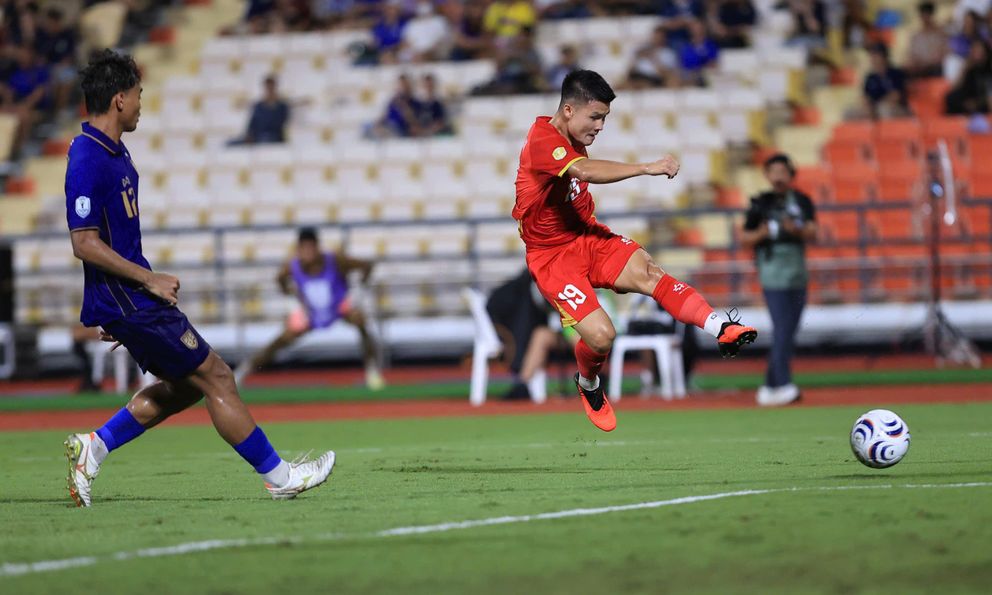 Tuyển Việt Nam thiết lập siêu kỷ lục AFF Cup: Tuyệt chiêu 
