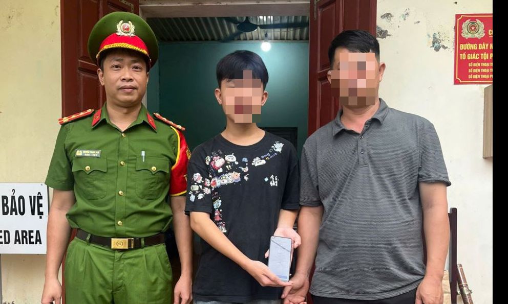 Công an xác minh giao dịch 8.780.000 đồng chuyển vào tài khoản ngân hàng của một học sinh