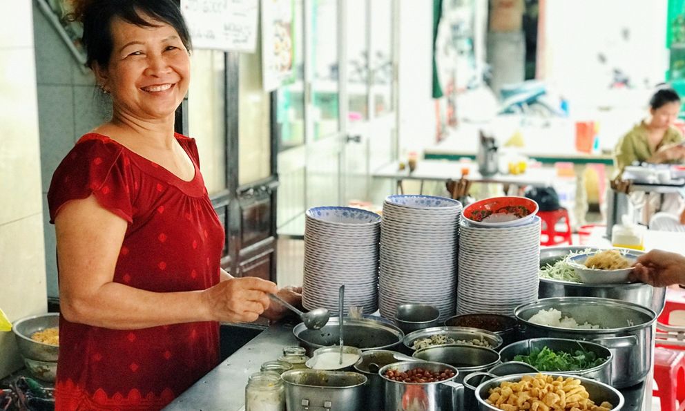 Món Việt giá 15.000 đồng khiến khách Hàn muốn ăn liền 2 phần, từng lọt top 50 ngon nhất thế giới