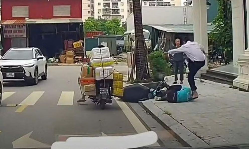 Bảo vệ khu đô thị Louis Hoàng Mai khai nguyên nhân đánh tài xế công nghệ