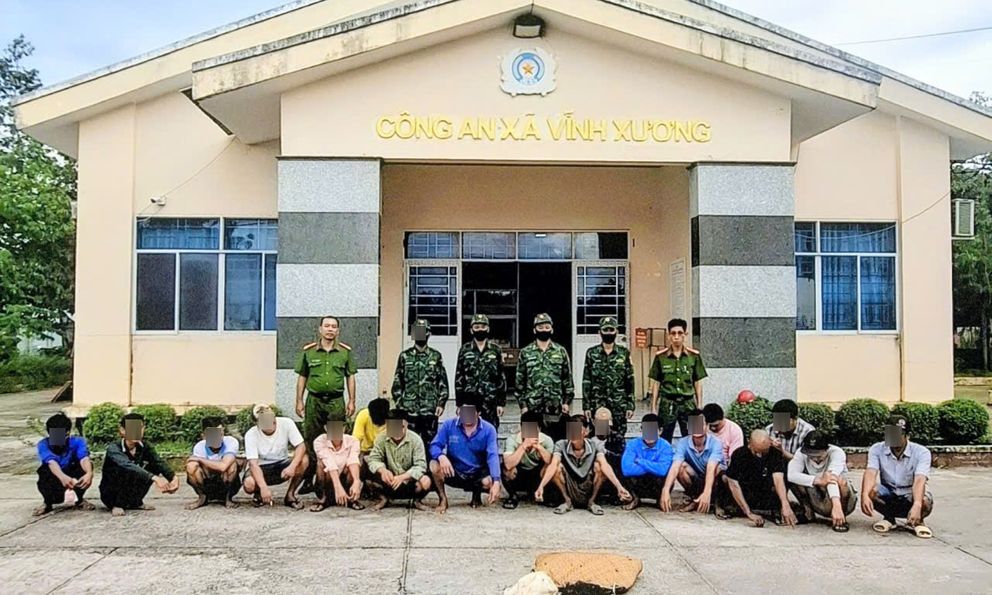 Công an đưa 19 người về trụ sở làm việc để điều tra về số tiền 47.241.000 đồng