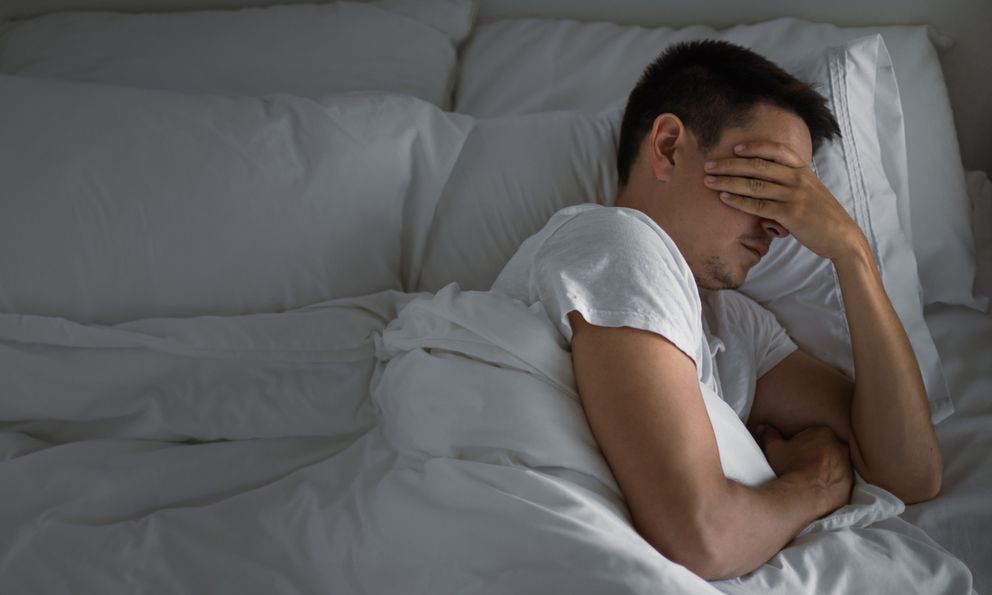 Đi ngủ thế nào để tốt cho huyết áp? Nghiên cứu phát hiện một chi tiết nhiều người thường bỏ qua
