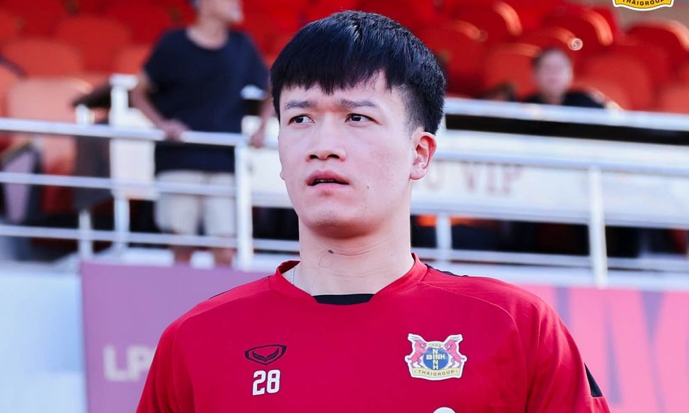 Người hùng 2 lần vô địch AFF Cup dính chấn thương, HLV Kim Sang-sik gặp khó trước ngày đấu Thái Lan