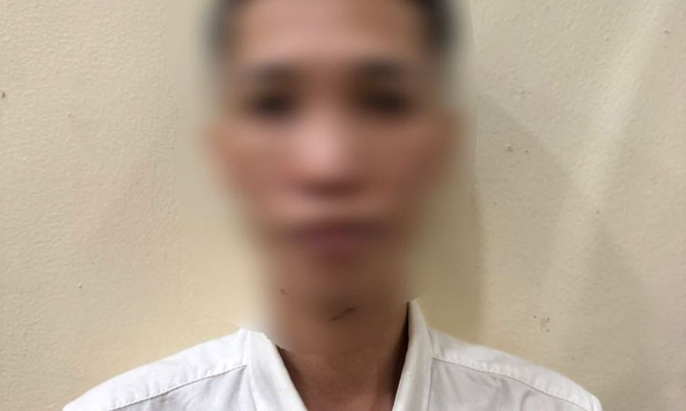 Công an điều tra các giao dịch chuyển khoản của người đàn ông mua tóc Dương Quang Thắng