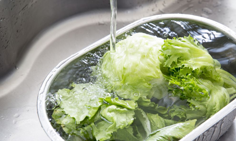 Lời khuyên dành cho những gia đình thường ngâm rau trước khi nấu
