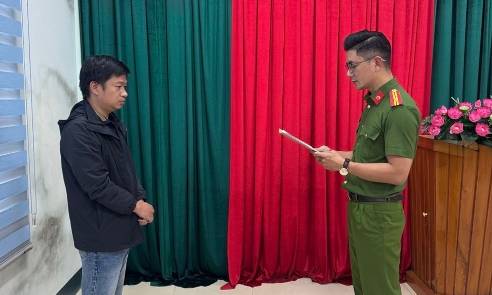 Ra quyết định khởi tố một Chủ tịch kiêm Giám đốc doanh nghiệp SN 1991