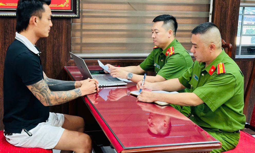 Bắt tạm giam, khám xét nơi ở của chủ tài khoản kênh TikTok 