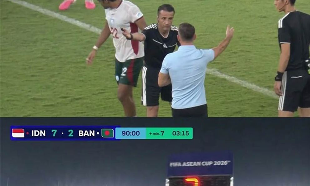 FIFA ASEAN Cup: Trọng tài bất ngờ sửa bảng bù giờ, tuyển Indonesia được cộng thêm 5 phút đầy khó hiểu