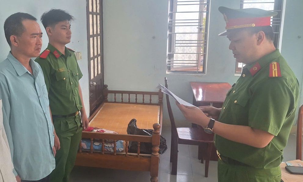 Bắt tạm giam Đỗ Minh SN 1982