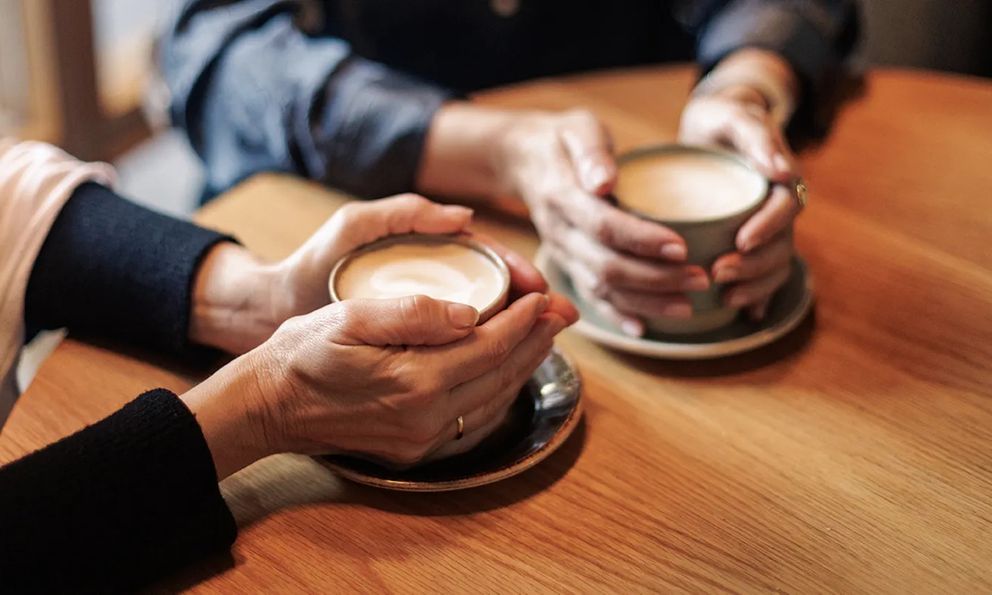 Uống trà, cà phê mỗi ngày, đừng bỏ qua 1 điều: Nghiên cứu trên gần 1 triệu người cảnh báo cách uống có thể liên quan nguy cơ ung thư