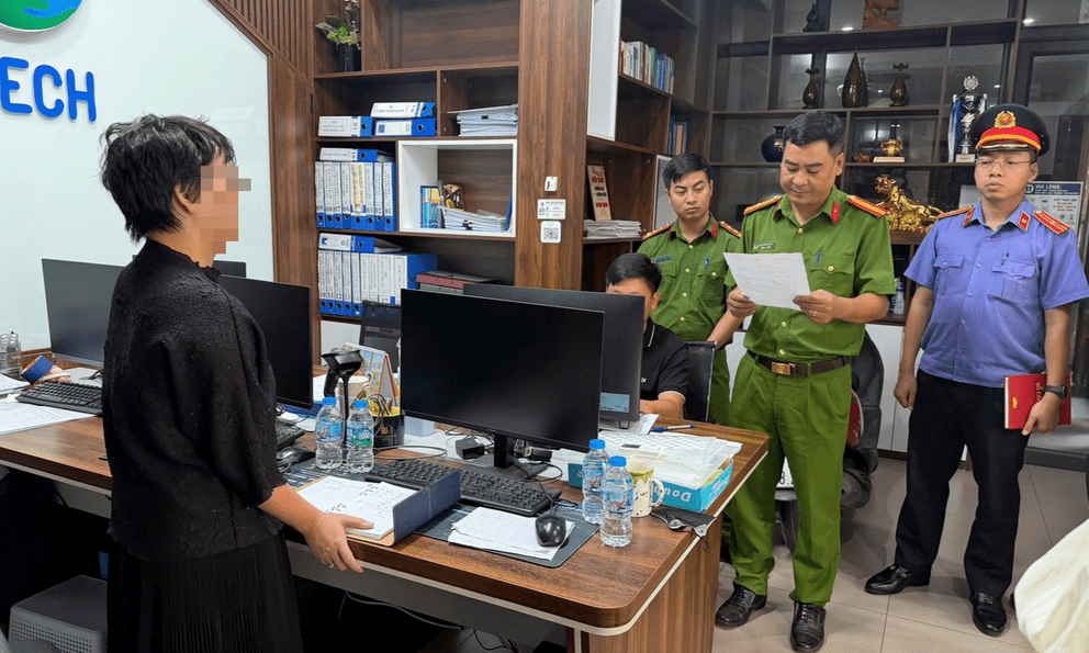 Công an khám xét khẩn cấp 5 công ty, 8 người đã bị bắt